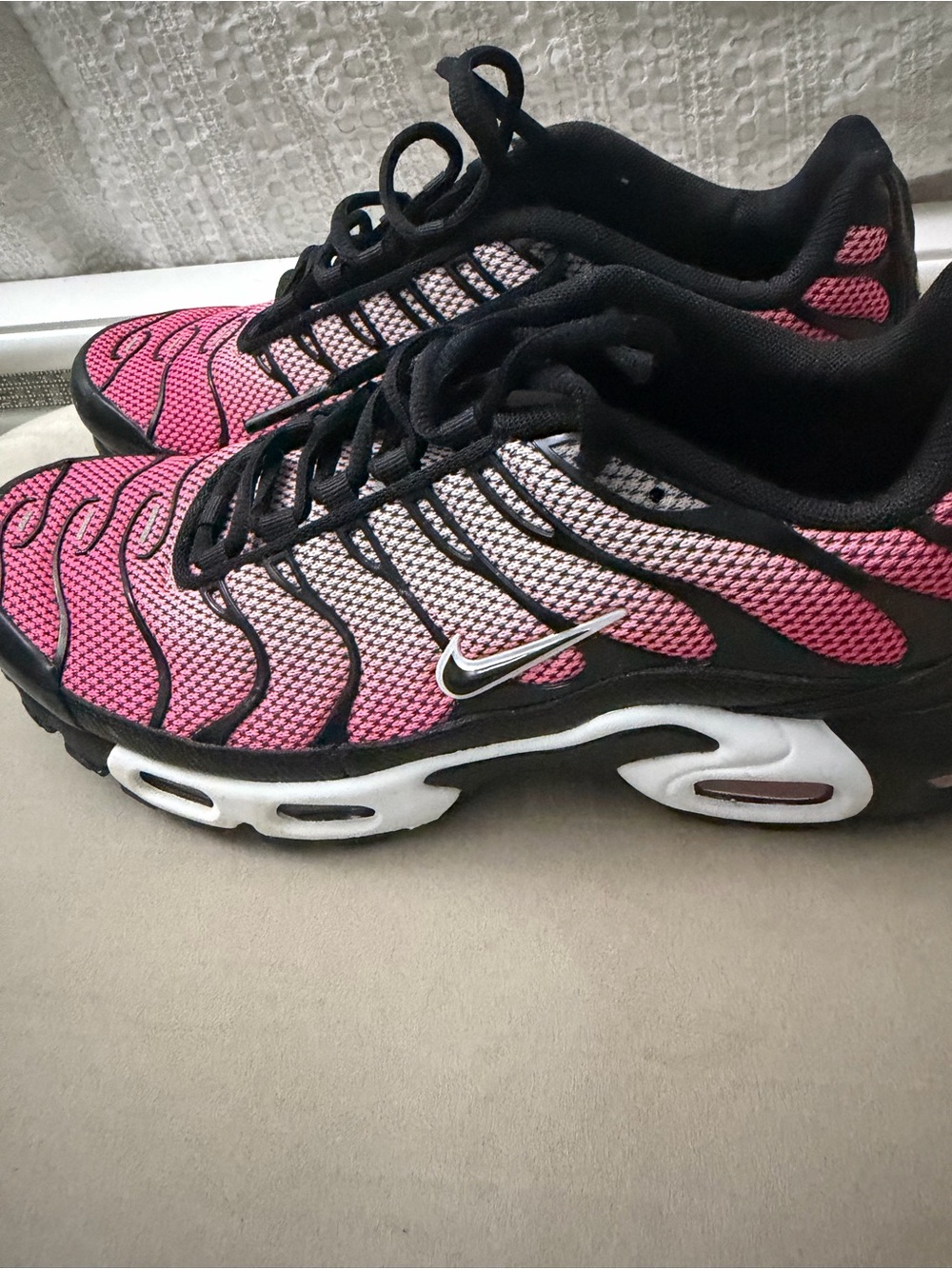Nike Women's Pink and Black Mesh Air-Unit Sneakers